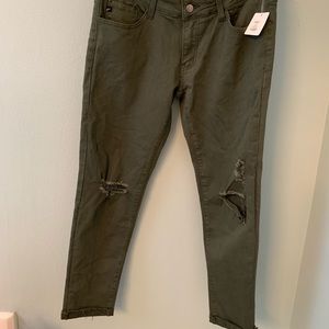 Army green stretch crop legging